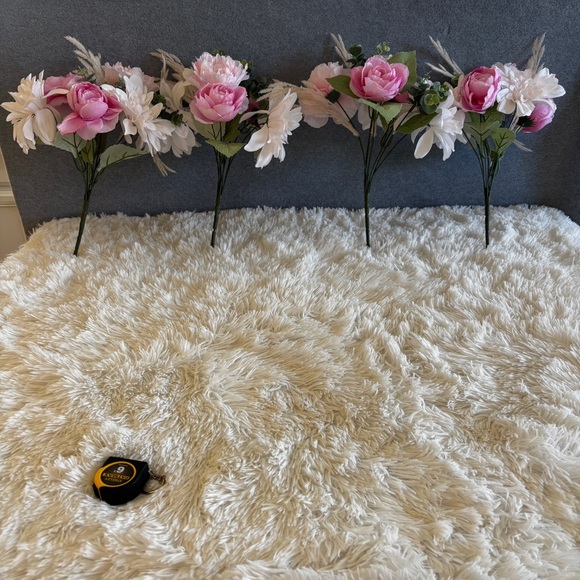 Faux Floral Bouquet Arrangement Set of 4 - Picture 2 of 16